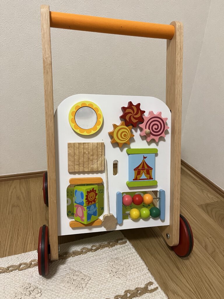 木製のマルチベビーウォーカー