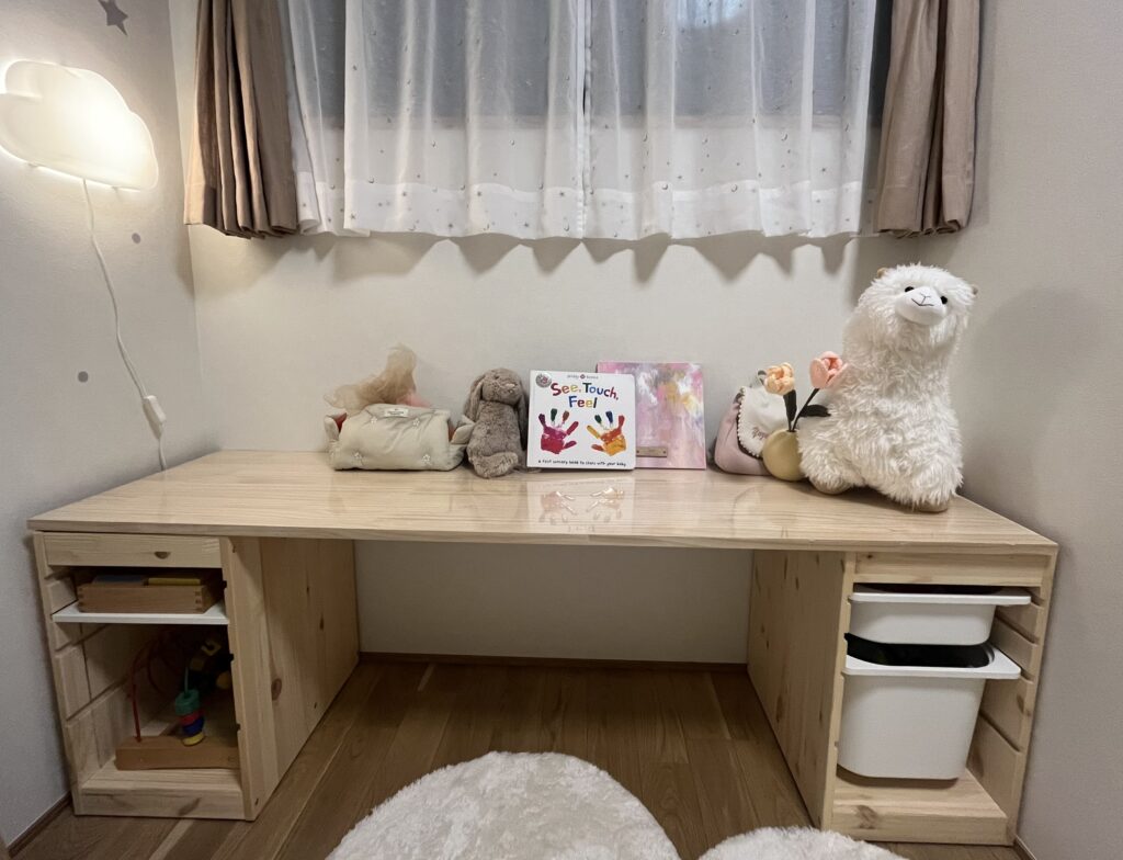 IKEAトロファストを利用した飾り棚兼キッズデスク