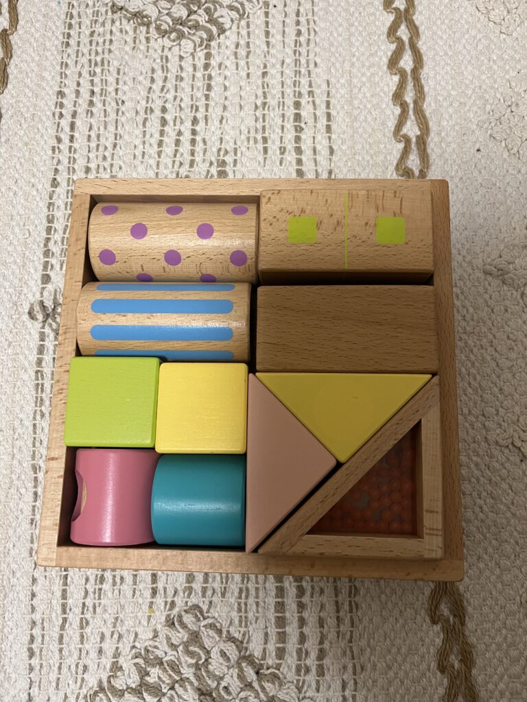 音の鳴る積み木