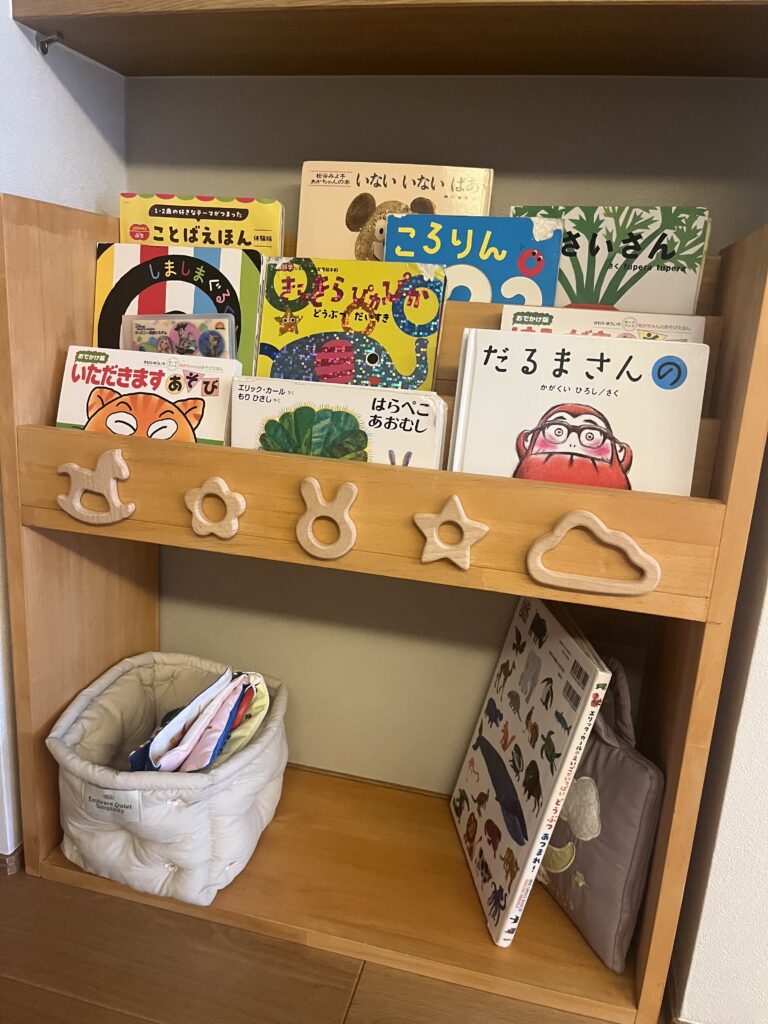 飾り棚にぴったりサイズ DIY絵本棚